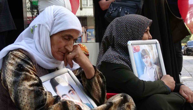 Vanlı anne: "Barış olsun, bu acı bitsin"