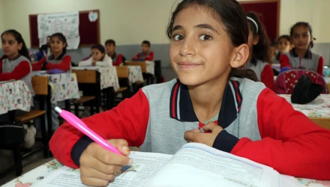 Önceki okulunun tek öğrencisiydi, şimdi 32 arkadaşı var