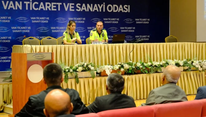 Van’da minibüs şoförlerine eğitim verildi