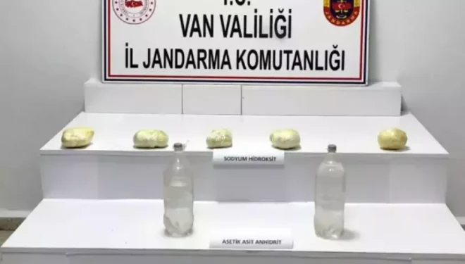 Van'da uyuşturucu yapımında kullanılan kimyasal maddeler ele geçirildi