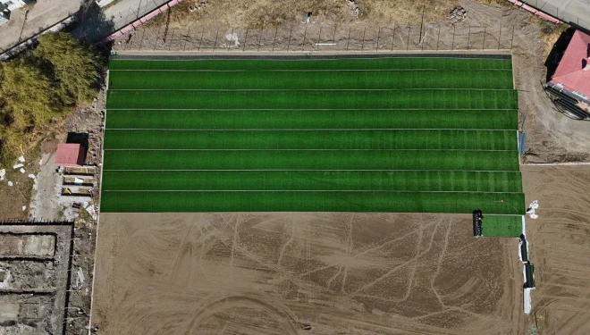 Vanspor tesislerinde çim serim işlemleri başladı