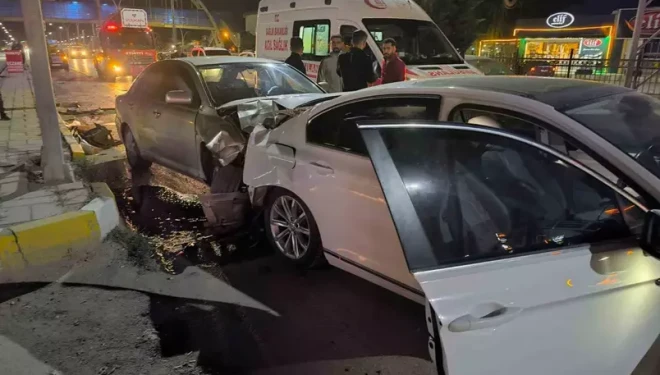 Van’da zincirleme kaza: 4 yaralı