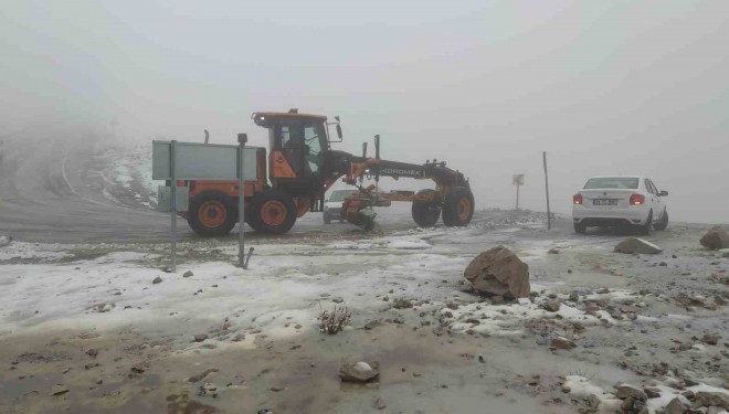 Turuncu kaplanların kar mesaisi Karabet Geçidi’nde başladı