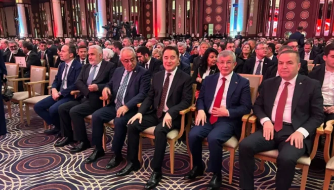 29 Ekim resepsiyonunda dikkat çeken kareler