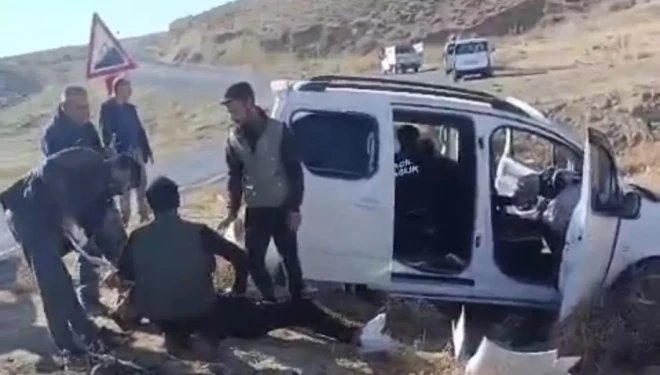 Başkale’de trafik kazası: 4 yaralı