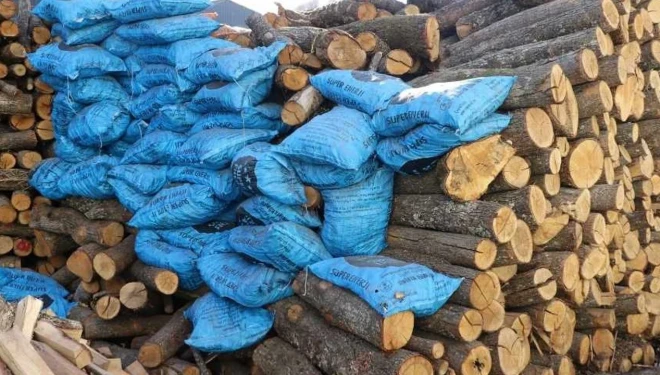 Van'da odun ve kömür kış öncesi fiyatları kara kara düşündürüyor