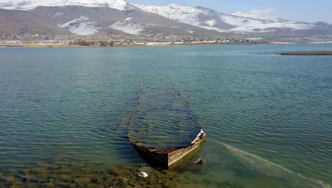 Van Gölü’ndeki kirlilik meclis gündeminde