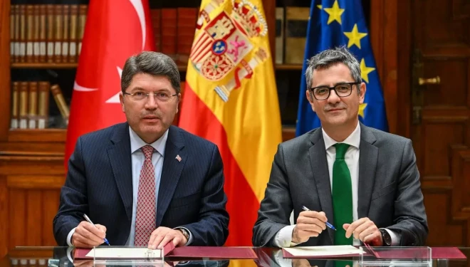 Bakan Tunç, İspanyol mevkidaşı ile ‘Rojin Kabaiş’i görüştü