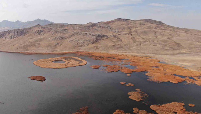 Van’ın 2 bin 800 yıllık mühendislik harikası kuruyor: Keşiş Gölü’nde su seviyesi endişe veriyor