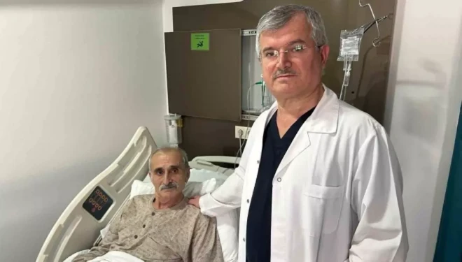 Aynı anda iki kalp krizi geçiren hasta zamanında müdahaleyle kurtarıldı