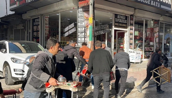 İpekyolu Belediyesi, yol ve kaldırım işgallerine karşı denetimlerini sürdürüyor