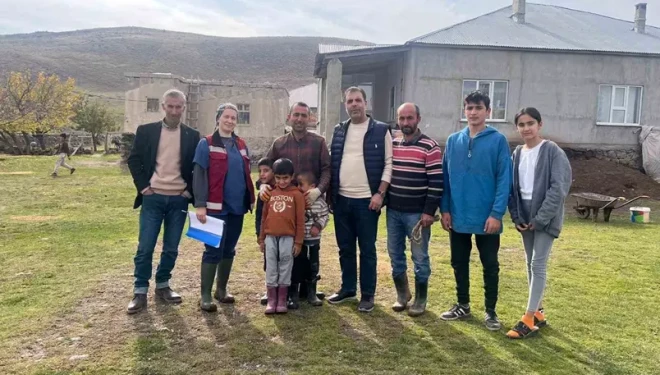 Muradiye’de buzağı ölümlerini azaltmaya yönelik eğitim seferberliği