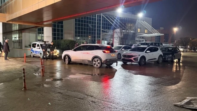 Husumetli iki grup arasındaki silahlı kavgada iki kişi can verdi!