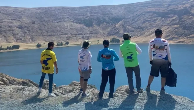 Vangölü Aktivistleri liseli gençlerle bir araya geliyor