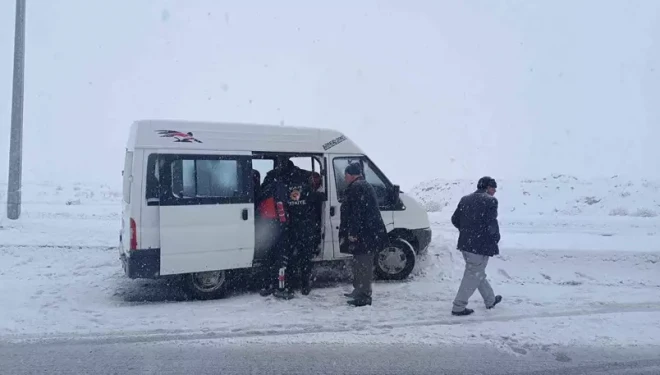 Erciş’te trafik kaza: 3 yaralı
