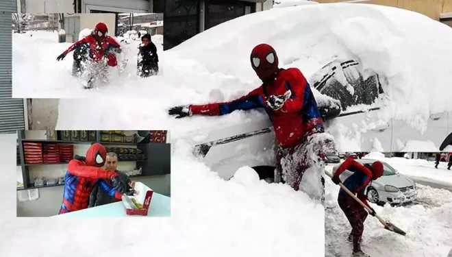 'Örümcek Adam' kostümüyle depremzedeyi ziyaret etti...