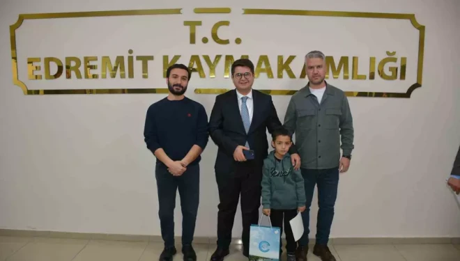 Süphan İlkokulu öğrencisi ‘Kitap Van’ projesinde ilçe birincisi oldu