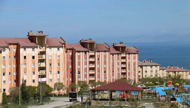 Edremit TOKİ'de ortak giderlere yapılan zamlara tepki!