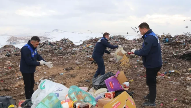 Edremit’te son kullanma tarihi geçmiş ürünler imha ediliyor