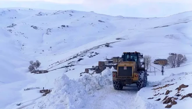 Van’da kardan dolayı kapanan 34 yerleşim yerinin yolu açılıyor