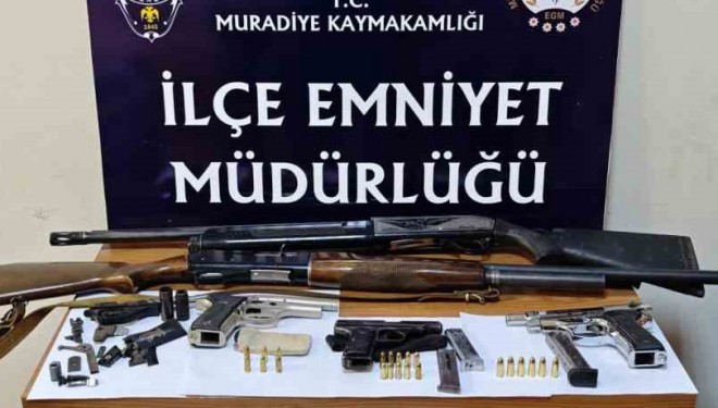 Van’da çok sayıda silah ve mühimmat ele geçirildi