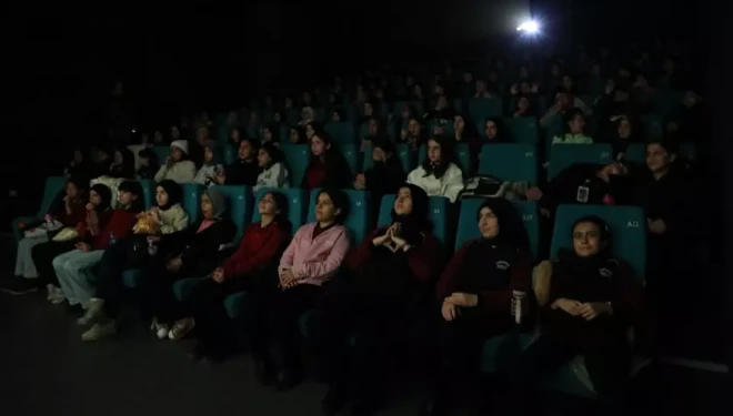 VBB'den özel gereksinimli bireylere sinema etkinliği