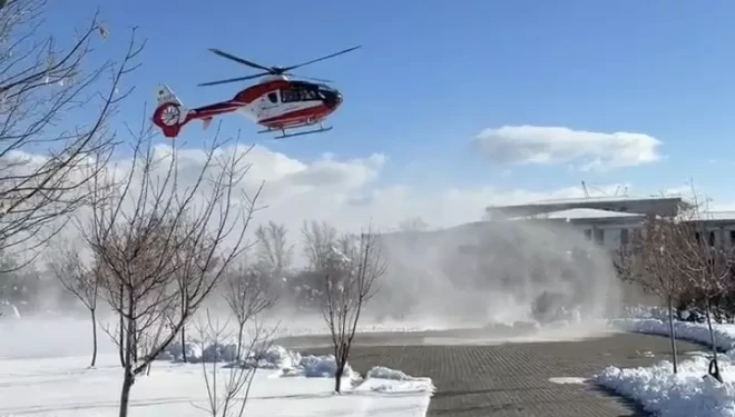 Bahçesaray’da 37 haftalık gebe helikopter ambulansla Van’a sevk edildi