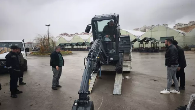 Edremit Belediyesi araç filosunu güçlendirmeye devam ediyor