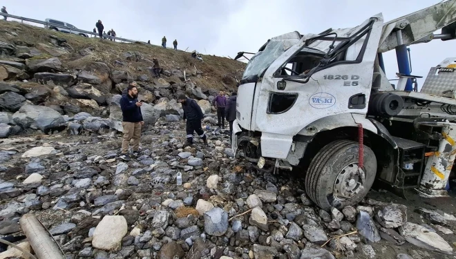 VASKİ’ye ait vinç kaza yaptı: 1 yaralı