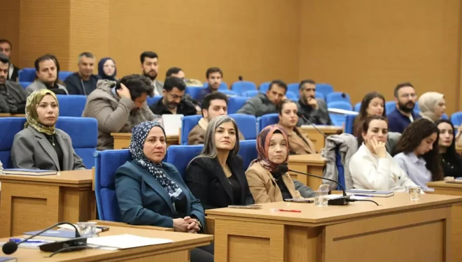 Tuşba Belediyesi ev sahipliğinde imar uygulamaları eğitimi