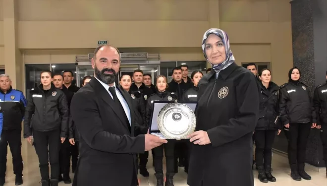 Özkan Bilgin’in Objektifinden “65 Karede Van Emniyeti” Sergisi Açıldı