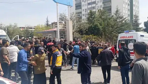 Kahramanmaraş'ta okulda silahlı saldırı: 1 öğretmen ve 3 öğrenci hayatını kaybetti