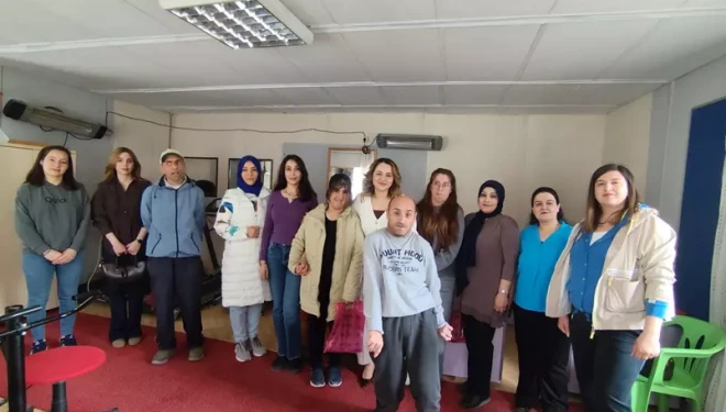 AK Parti İpekyolu ilçe Kadın Kolları Başkanı Şerife Yıldız’dan ziyaret