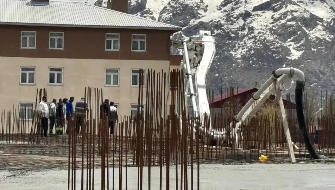 Vanlı işçi, Hakkari'de iş kazası geçirdi!
