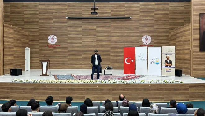 VBB, YKS adaylarına motivasyon programı düzenledi