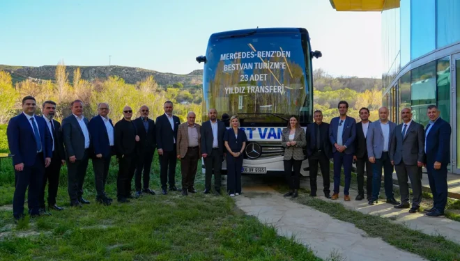Best Van 23 adet Mercedes-Benz otobüsünü teslim aldı