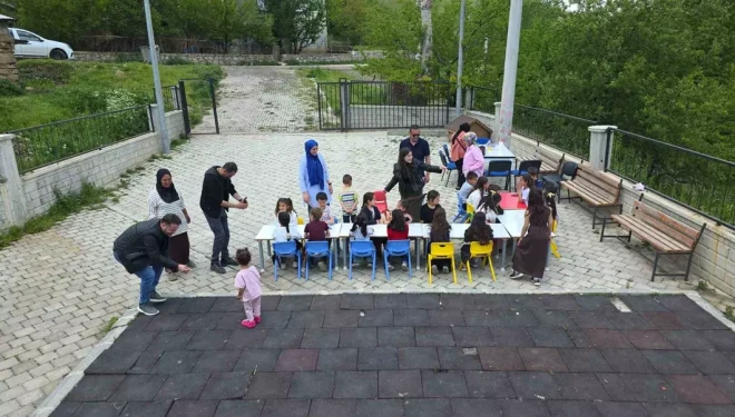 Eğitim gönüllüleri Gevaşlı öğrencilere unutulmaz bir gün yaşattı