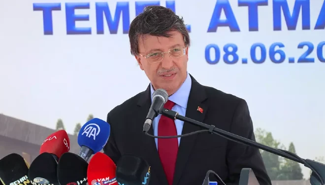 Türkmenoğlu: Gökyüzünde birinci, Yeryüzünde bir inci Van Gölü