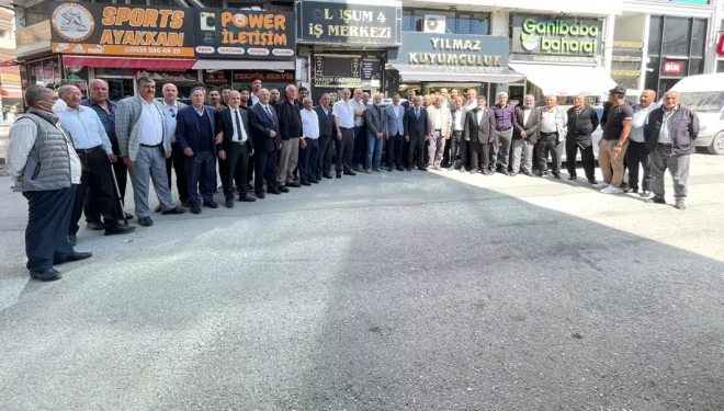 Van'da yüzlerce kişi MHP'ye katıldı