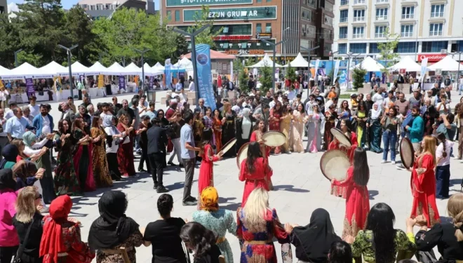 Kadın Emeği Festivali Coşkuyla Başladı