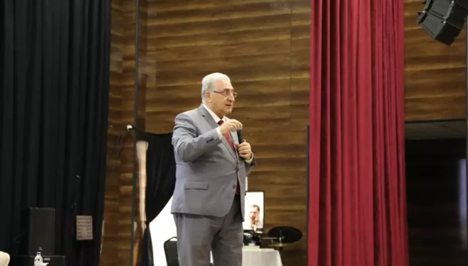 Yazar İsmail Hakkı Aydın Vanlılarla buluştu