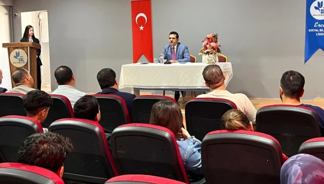 BİK Van Bölge Müdürü Tokgöz, öğrenciler ile bir araya geldi