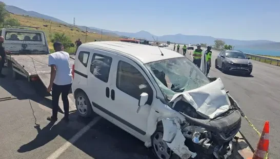 Van’da trafik kazası: 1 jandarma personeli şehit, 5 yaralı