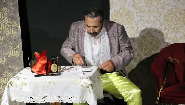 Vanlı tiyatrocu,