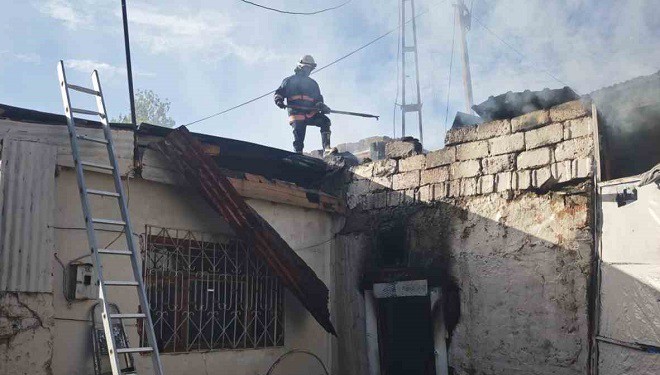 Van’da odunluk yangını