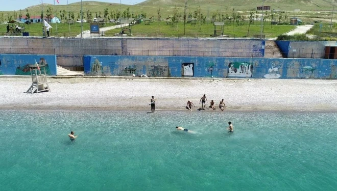 Van’ın mavi bayraklı tek plajı bakıma alındı