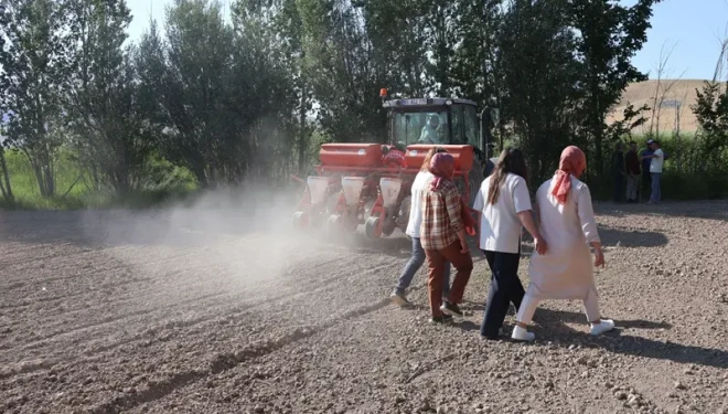 Tuşba’da atıl araziler kadın üreticilerle yeniden üretime kazandırılıyor 