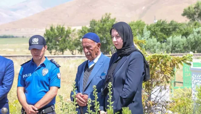 Kaymakam Fatma Turhan Keser’den şehit kabrine ziyaret