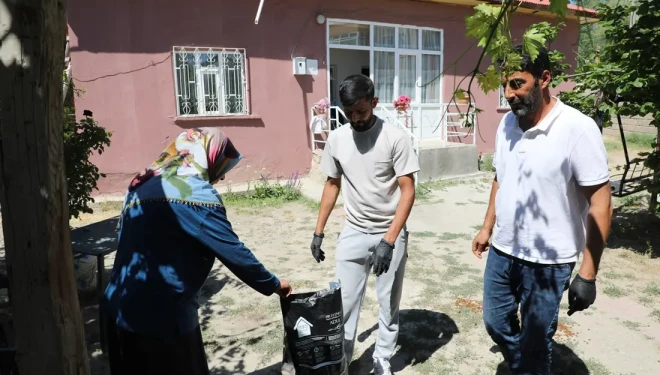 Kayıt altına alınan sokak hayvanlarına bir yıl boyunca ücretsiz mama desteği