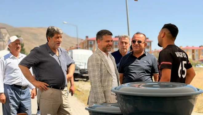 Başkan Kuşan, pazar esnafını ziyaret etti